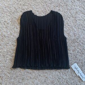 NWT Silvery Moon sleeveless top
